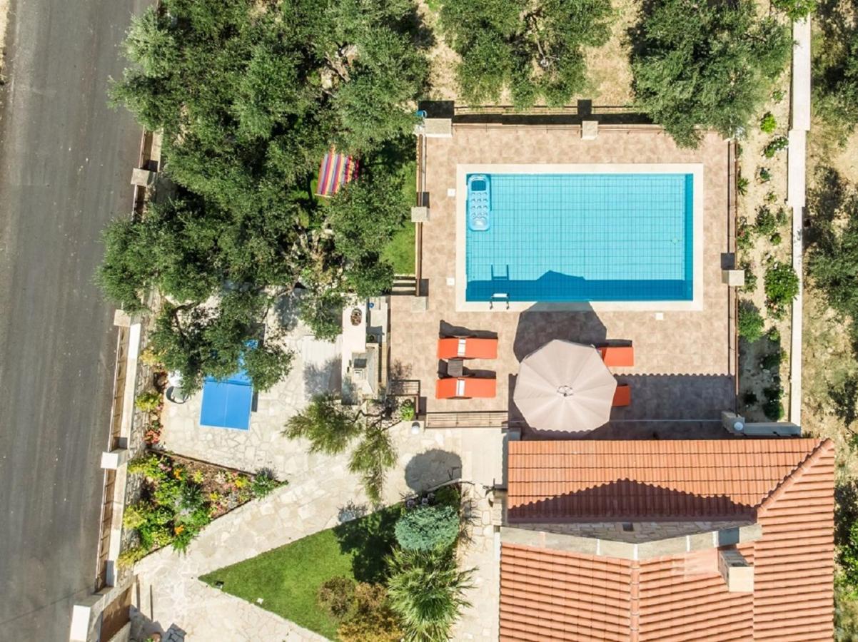 Villa Chara Chania Agia Marina  Exterior photo